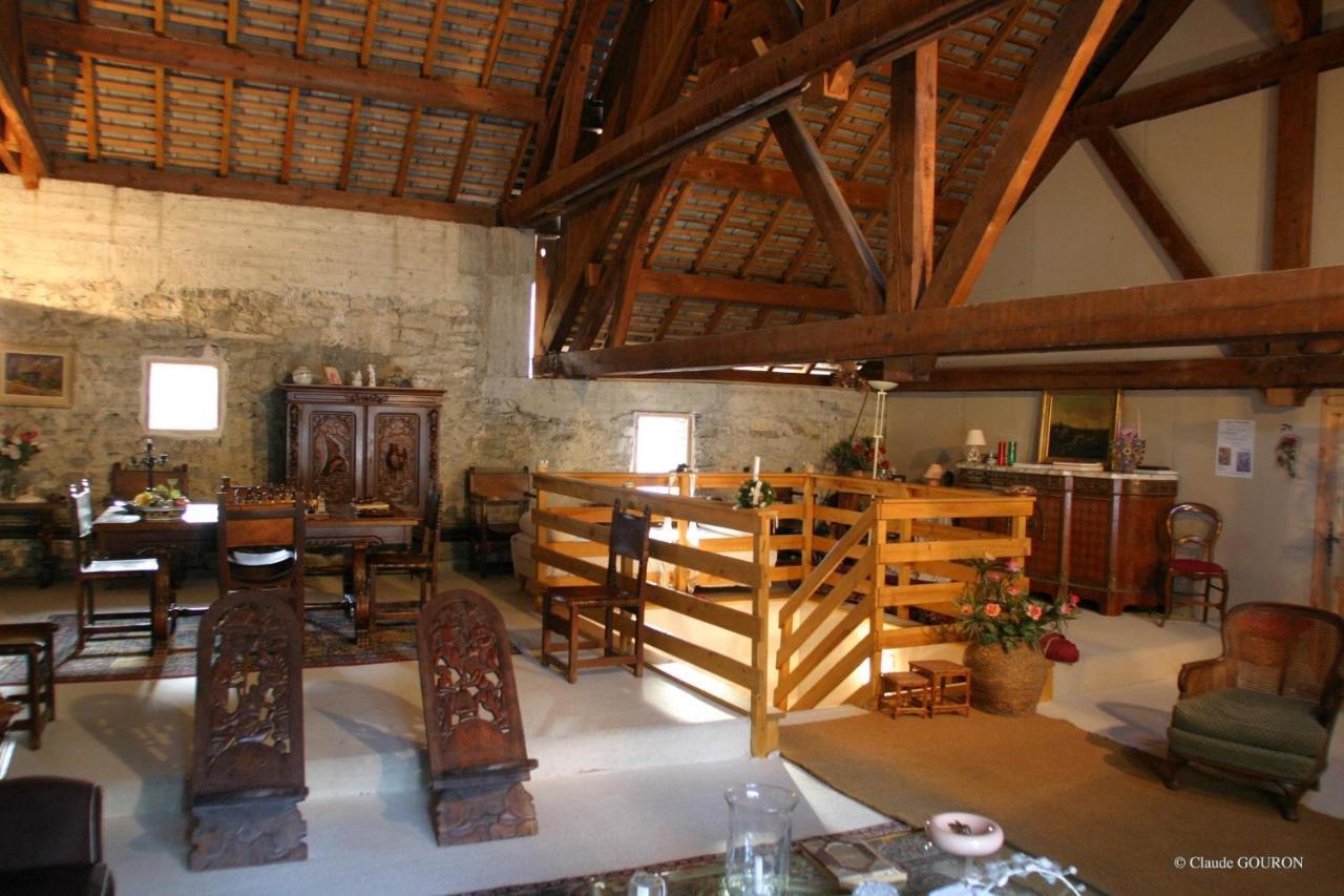 バルスロネット Domaine De Lara Bed & Breakfast エクステリア 写真