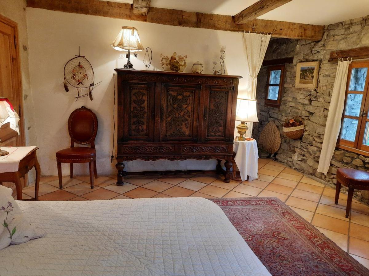 バルスロネット Domaine De Lara Bed & Breakfast エクステリア 写真