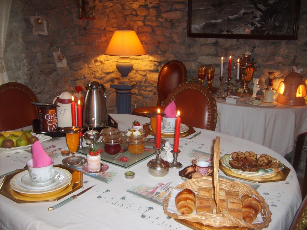 バルスロネット Domaine De Lara Bed & Breakfast エクステリア 写真