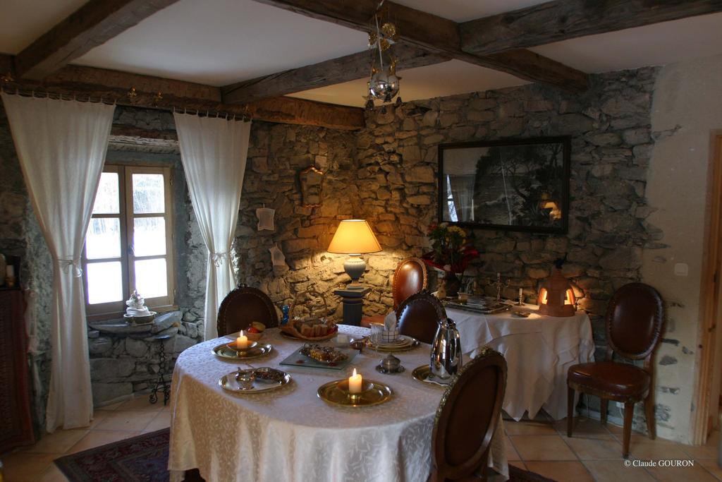 バルスロネット Domaine De Lara Bed & Breakfast エクステリア 写真